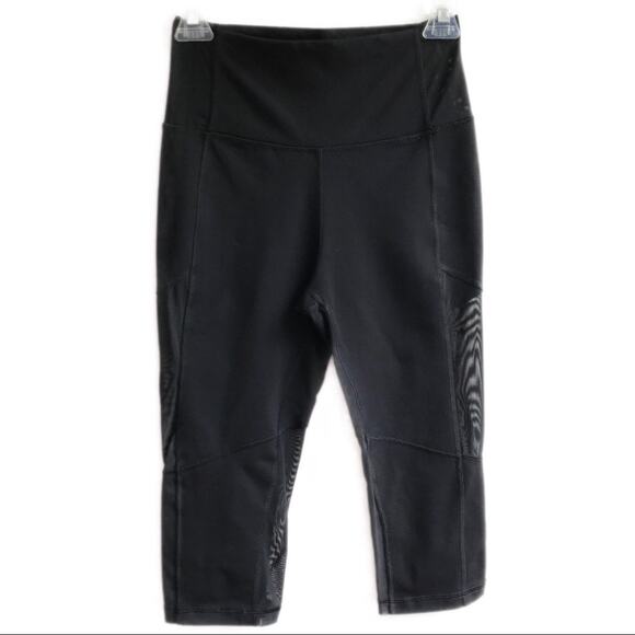 Aritzia Pants - Tna Black Mesh Panel Crop Capri Active Leggings Size Small Gym Run Yoga Pants